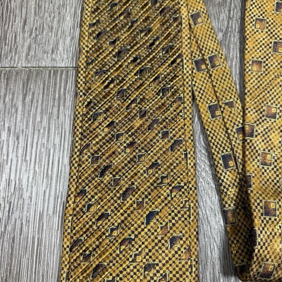 BRIONI TIE Geometric on Gold Brown Pleated Silk Necktie - Picture 3 of 10
